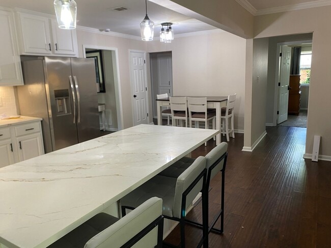 Photo - 1420 Marlyn Dr