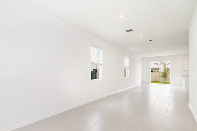 Photo - 2618 Skyline Loop