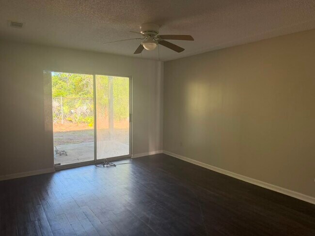 910 Brett Dr Unit 1