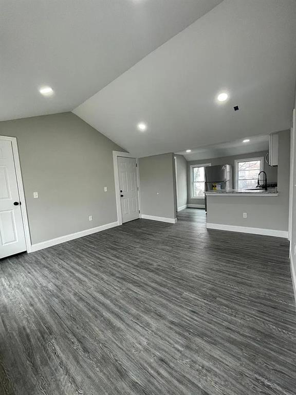 Photo - 154 Earle St