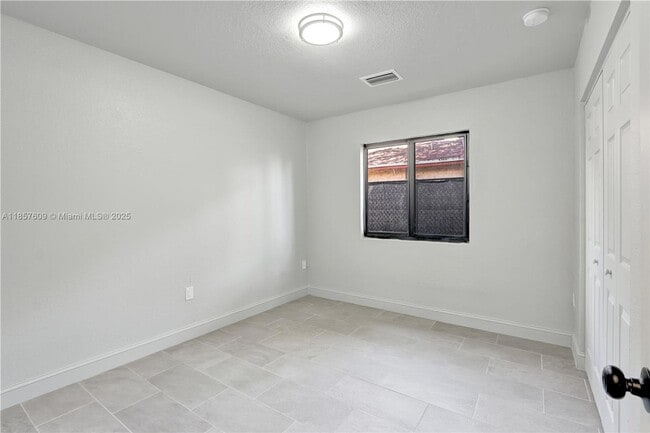 Photo - 861 NW 6th Ave