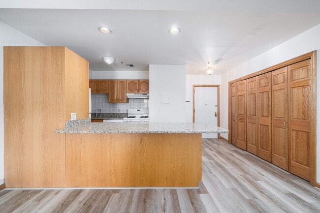 Photo - 72 Park Ave Unit 2D