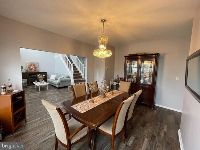 Photo - 728 Slate Hill Dr