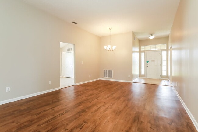 Photo - 2600 Creek Ridge Dr