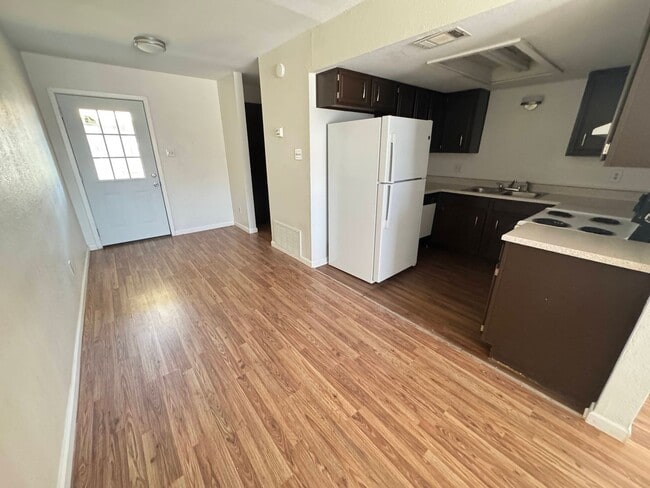 Photo - 1203 Monroe Loop Unit C