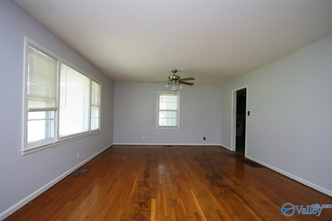 Photo - 2803 Mallory Ave NW