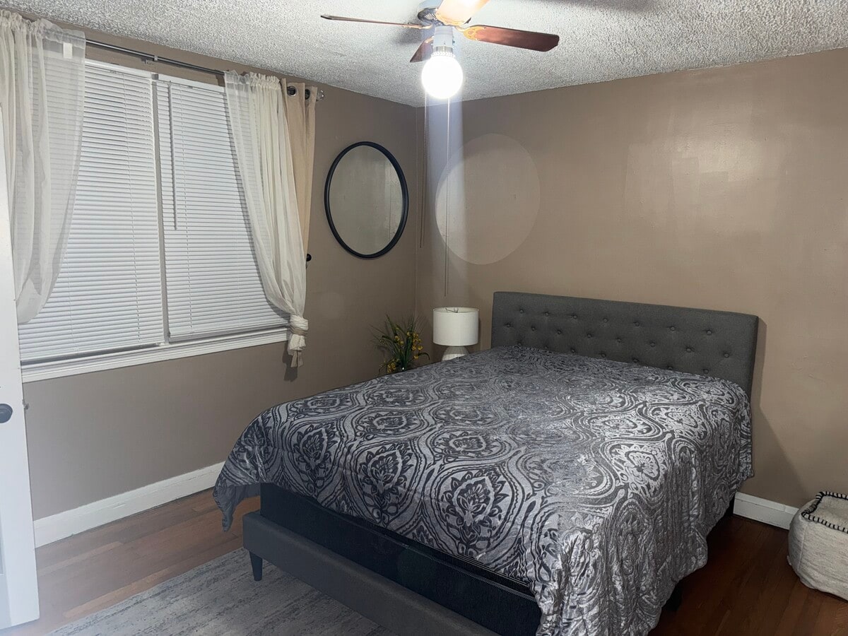 Your bedroom - 49 Briarwood Rd