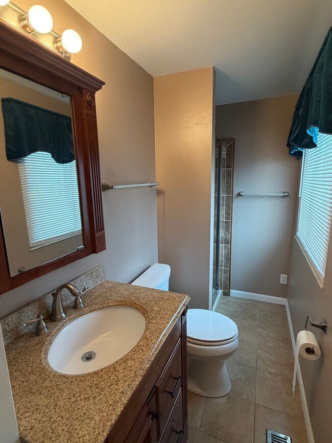 Photo - Great Four Bedroom Huber Home