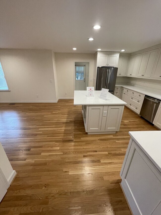 Photo - 3 Bd 2 Ba detached House