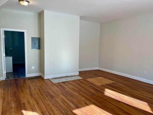Photo - 90 Pleasant St
