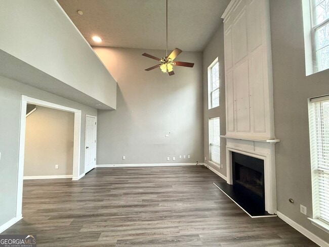 Photo - 1563 Oak Park Ct