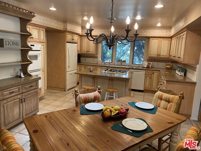 Photo - 2730 Anchor Ave