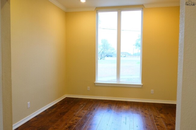 Photo - 20 Edwards Way