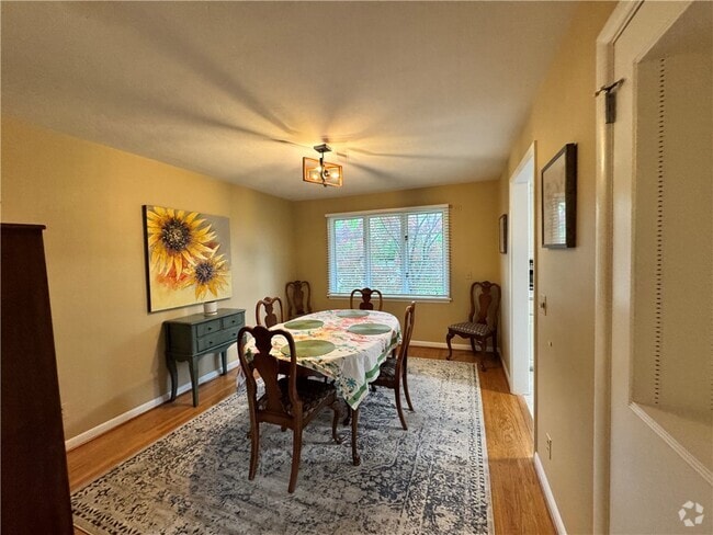 Building Photo - 79 Drake Dr Rental