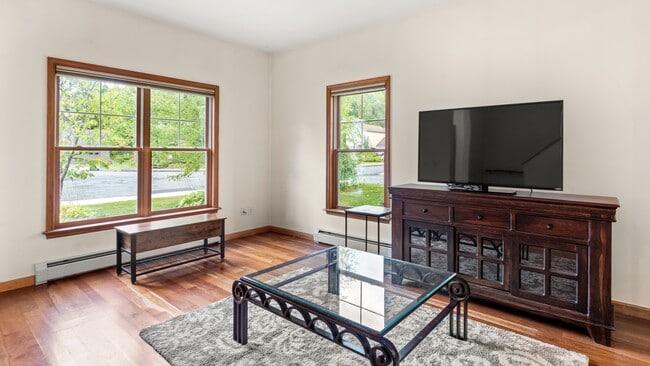 Photo - 8 Stanley Dr