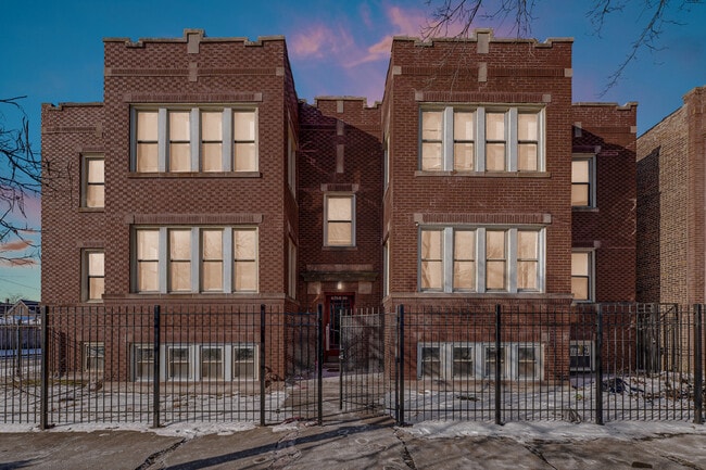 Photo - 3006 W 64th St