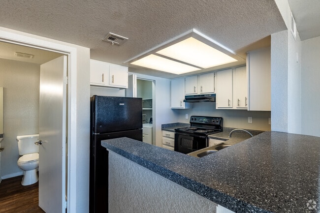 1 BR, 1 BA - 718 SF - Cypress Springs