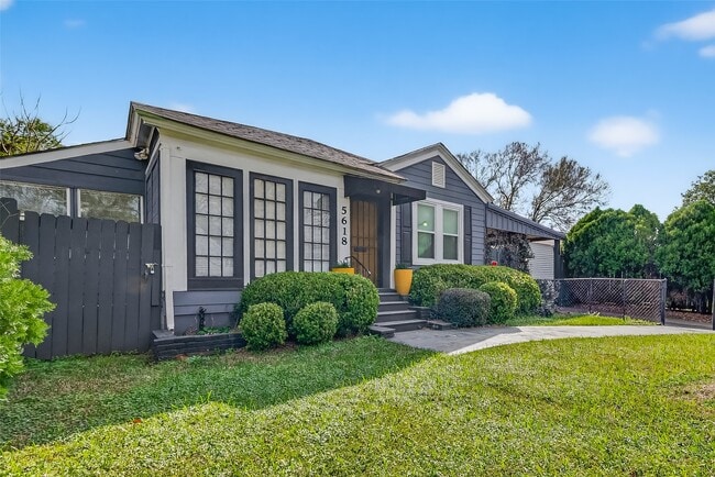 Photo - 5618 Belmark St