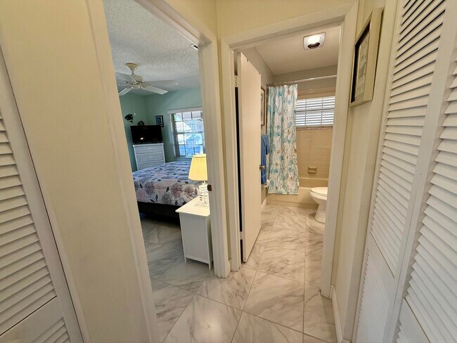 Photo - 5850 Summerfield Ct Unit 52