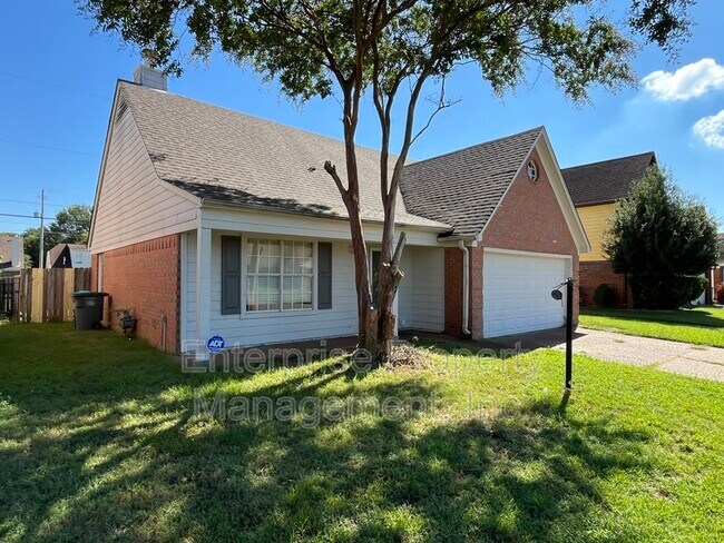 Photo - 8452 Creek Front Dr