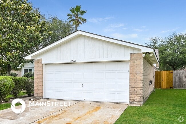Building Photo - 4922 Crestway Dr Rental