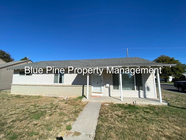 Building Photo - 1195 E 15th St