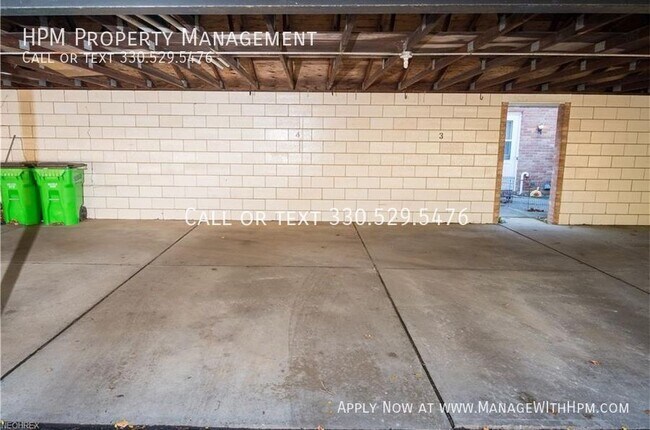 Photo - 2379 Ashdale St NW