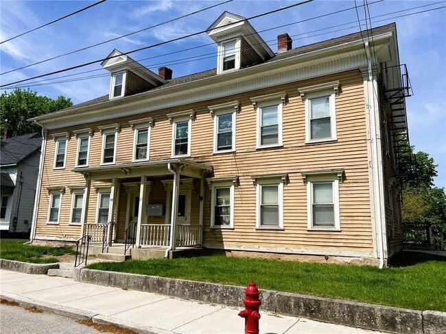 Building Photo - 85 Orchard St Unit 3