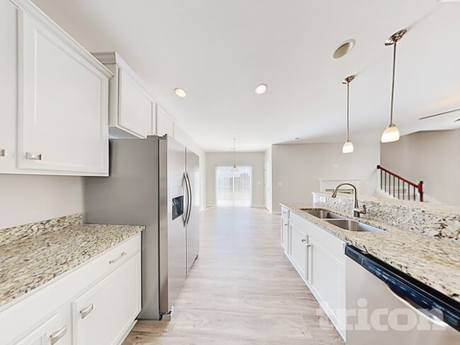 Photo - 519 Knothole Ln