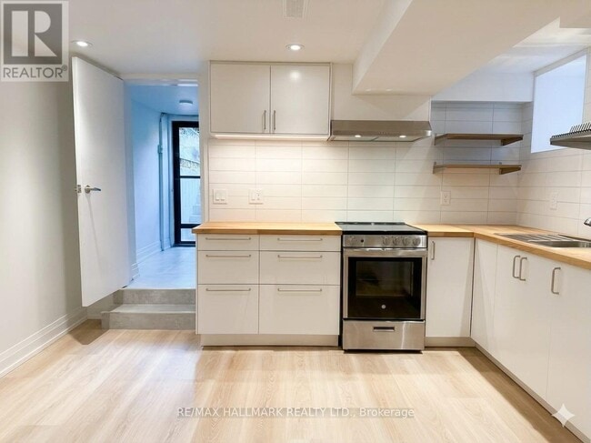 Photo - 38 Halton St