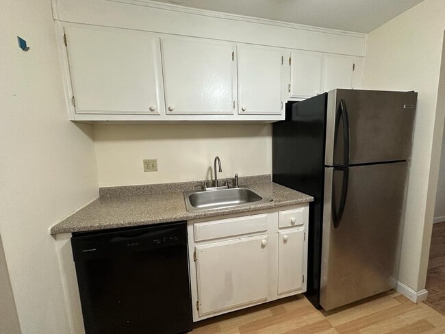 Building Photo - 5 Louisburg Square, 7 Unit #7