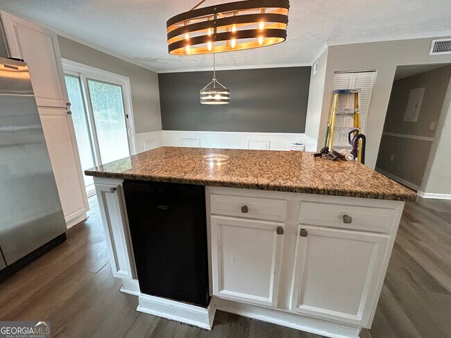 Photo - 3193 Abbeywood Dr