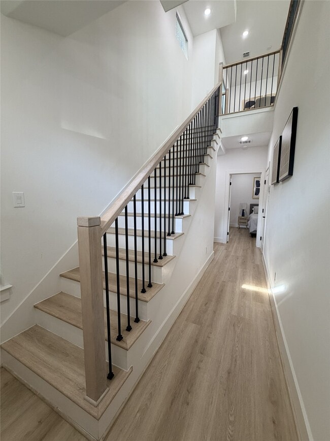 Photo - 2706 Cochran St