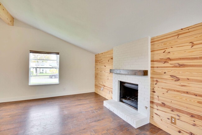 Photo - 7002 Skynook Dr