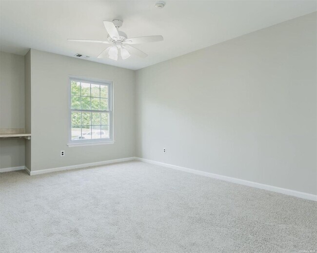 Photo - 281 Fairview Cir