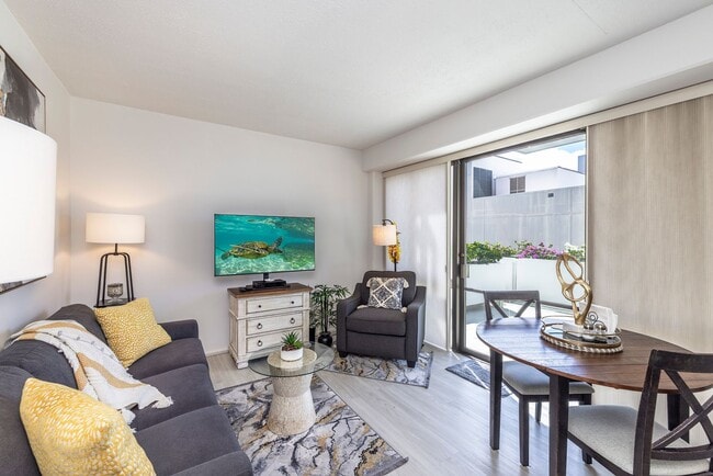 Harbor Square Condo - Harbor Square Condo Unit 7D