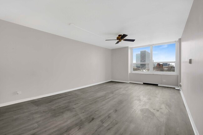 Photo - 720 W Gordon Ter Unit 7F