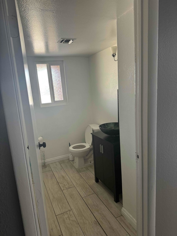 Photo - 580 Chelsea Dr