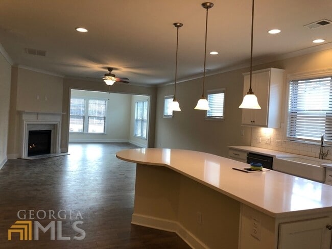 Photo - 128 Stamford Ave