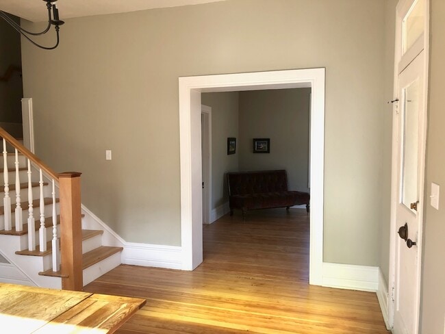 Photo - 90 S Main St