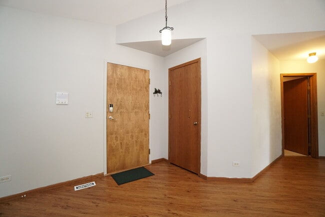 Entry - 131 Red Fox Ln Unit #C