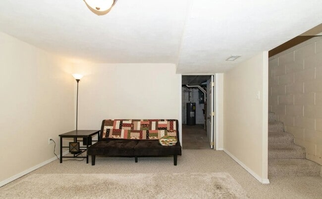 Building Photo - 1709 Rockingham Dr Unit C