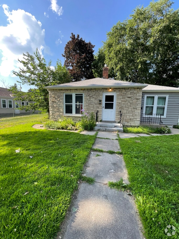 Building Photo - 412 W 64th St Rental