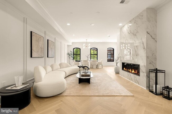 Photo - 733 Euclid St NW Unit 302