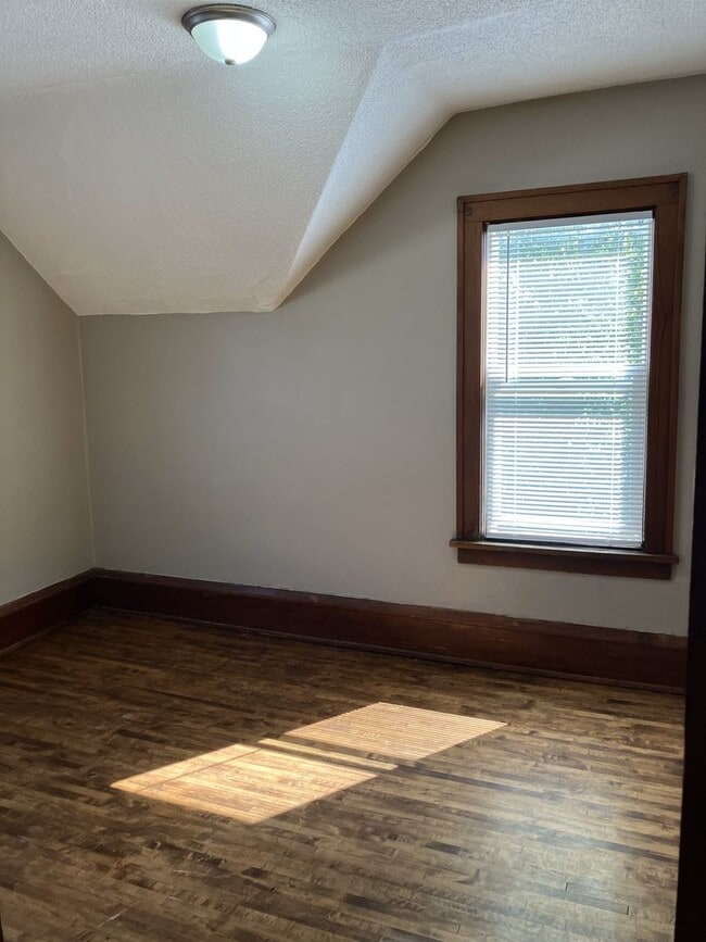 Photo - 1016 Litchfield Ave SW Unit Apt #3