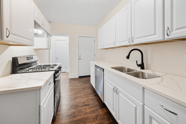 Photo - 7379 N Damen Ave Unit K3