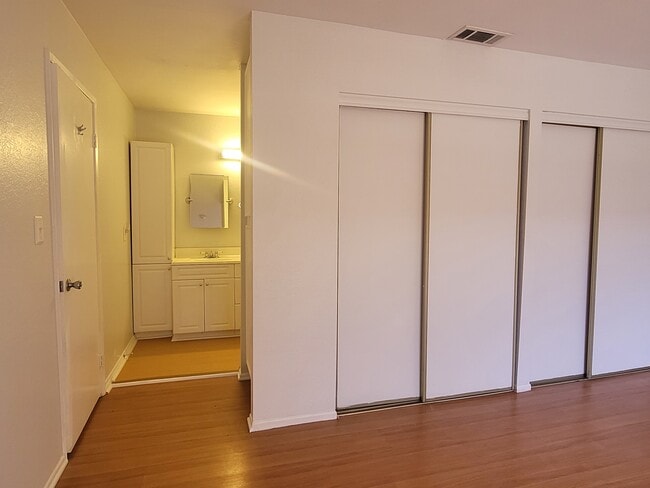 master br restroom - 1000 Central Ave Unit 16