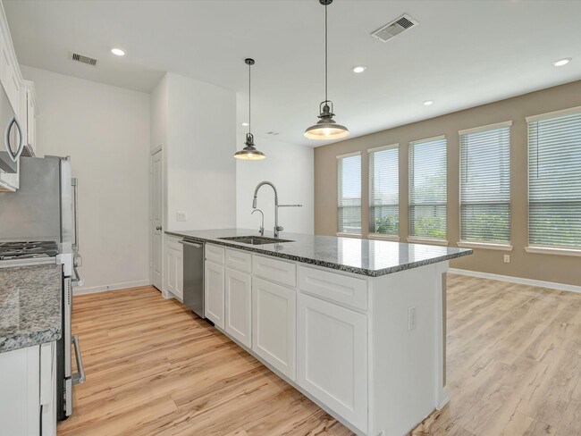 Building Photo - 10630 Cabot Trl