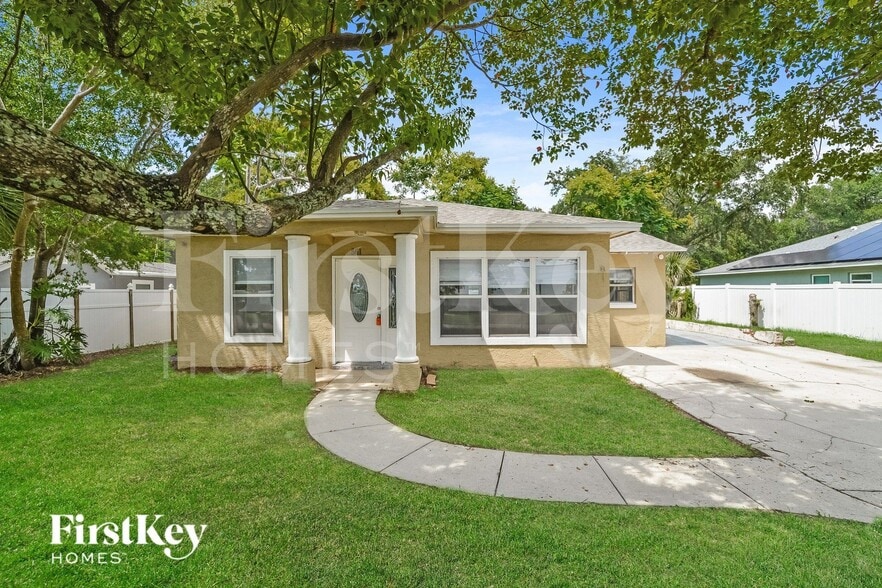 561 Monroe Ave