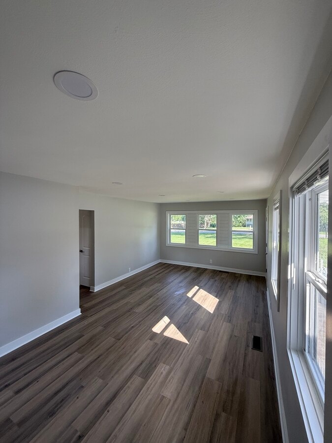 Photo - 1825 Ridgeway Dr